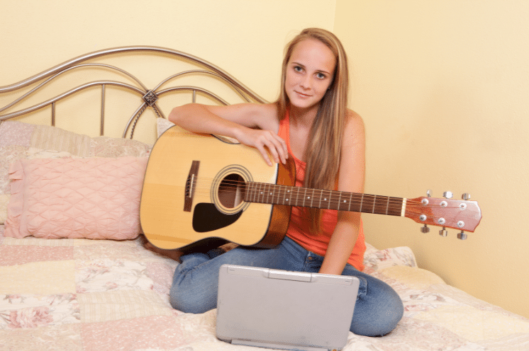 cours de guitare en ligne pratique quotidienne unizic